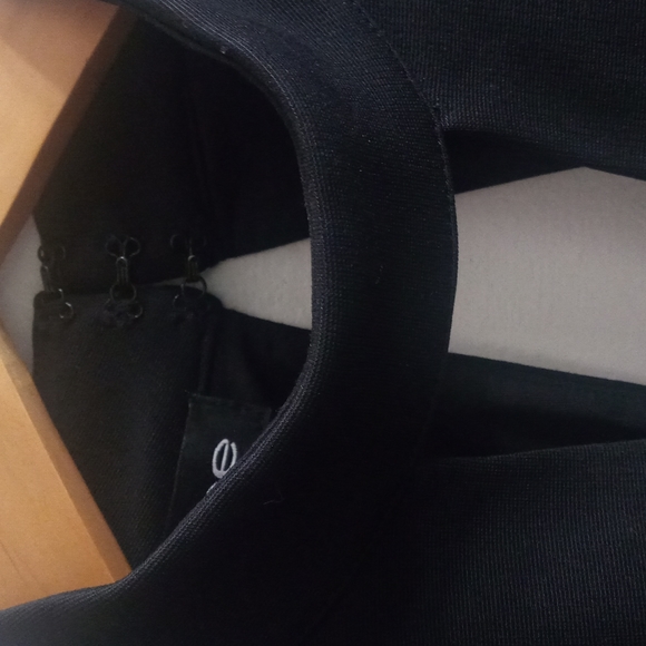 Dress - Picture 3 of 11